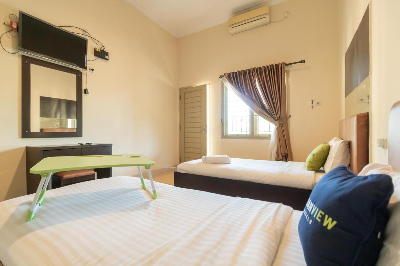 Urbanview Hotel Nugraha Palembang By Reddoorz מראה חיצוני תמונה